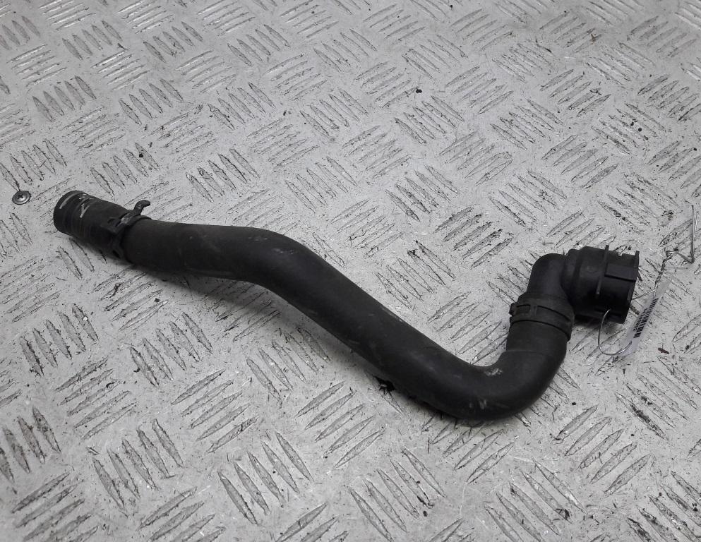 патрубок отопителя (печки) Volkswagen Golf 5 поколение 2004, 1.4 л., бензин, BCA - фото №1
