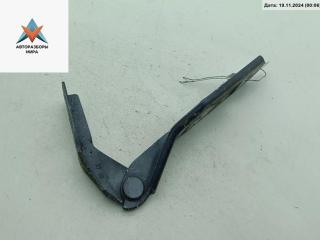 петля капота правая Volkswagen Polo 3 поколение [рестайлинг] 2000, чёрный, хетчбэк 3 дв.