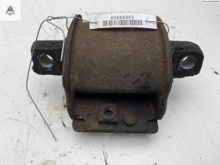 подушка крепления КПП Mercedes-Benz C-Класс W202/S202 1993, 1.8 л., бензин, МКПП, красный, седан
