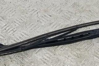 Щеткодержатель (поводок стеклоочистителя) передний Renault Kangoo 1 поколение [рестайлинг] 2003, 1.5 л., дизель, МКПП, синий, фургон, 8200158098