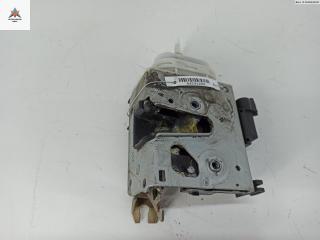 замок двери передней правой Audi A4 B5 [рестайлинг] 1999, 1.6 л., бензин, МКПП, синий, седан, 8D1837016F