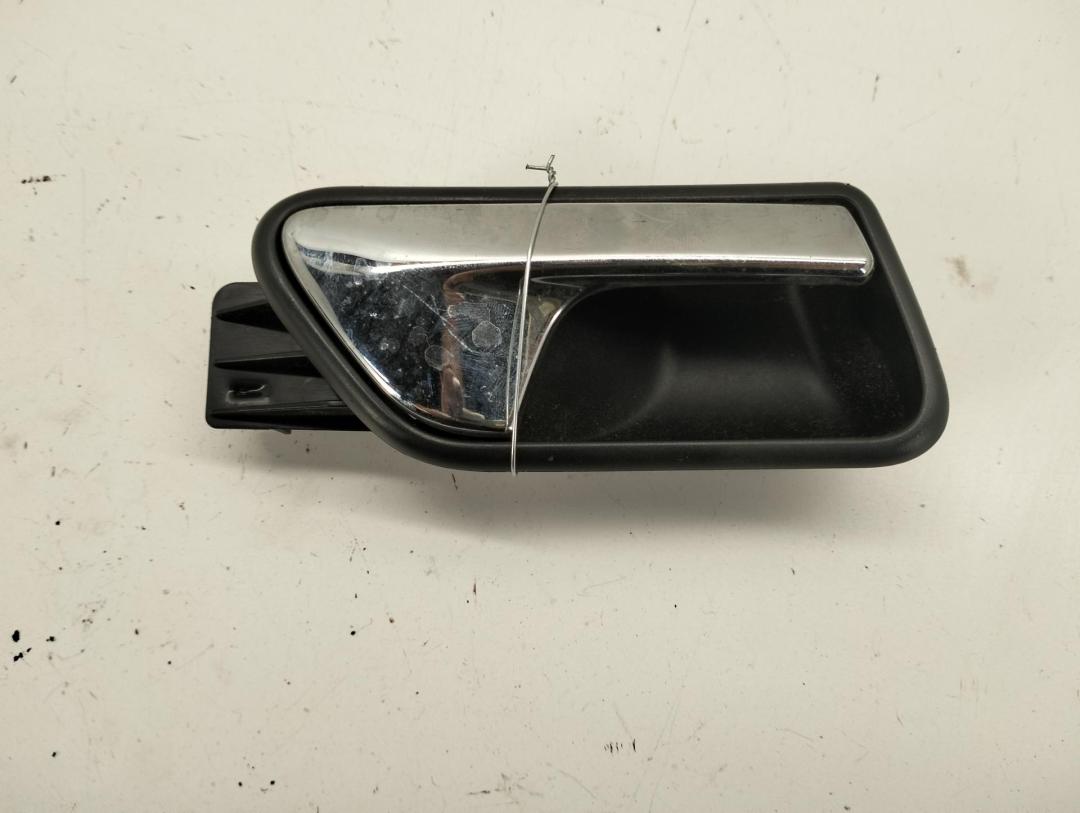 ручка внутренняя задняя правая Volkswagen Touran 2003, 1.9 л., дизель, МКПП, чёрный, минивэн, 1T0839114B