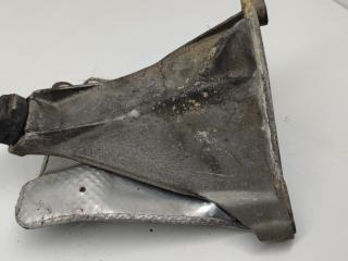 кронштейн двигателя Audi A4 B5 1995, 1.6 л., бензин, МКПП, красный, седан