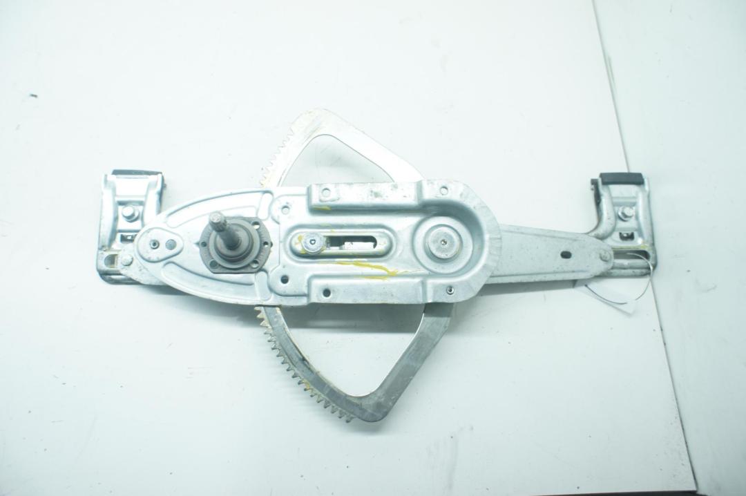 стеклоподъемник задний правый Ford Focus II 2005, 1.8 л., дизель, МКПП, синий, универсал