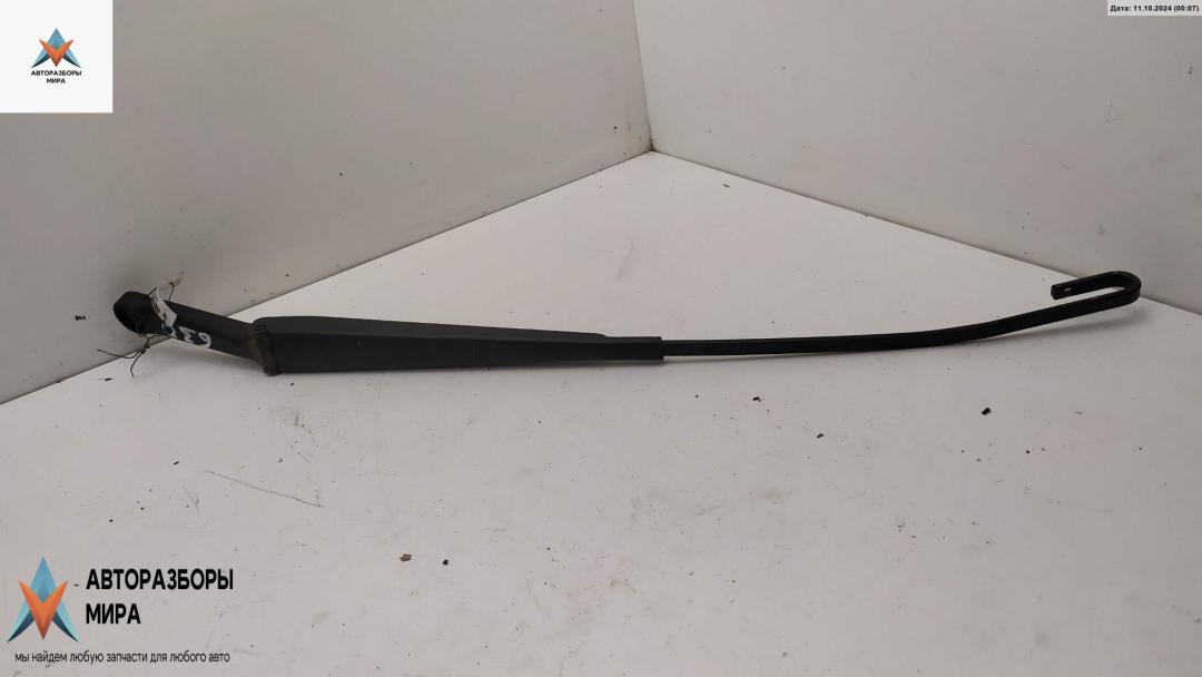 Щеткодержатель (поводок стеклоочистителя) передний Opel Zafira 1 поколение (A) 2001, 1.8 л., бензин, МКПП, серый, минивэн, 90582557 - фото №1