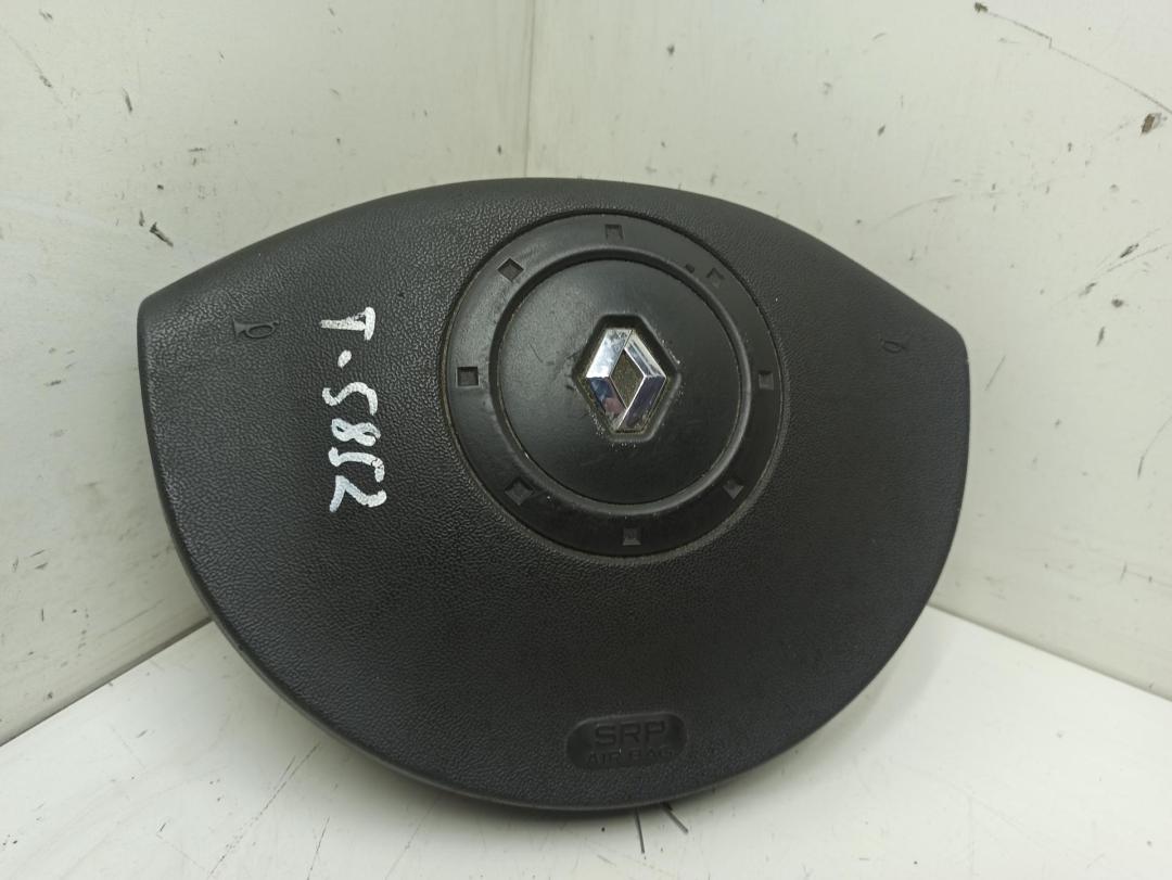 подушка безопасности водителя Renault Scenic II 2005, 1.5 л., дизель, МКПП, серый, минивэн, 8200381851