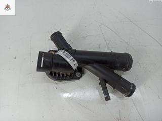 фланец (тройник) системы охлаждения Audi A3 8P/8PA [2-й рестайлинг] 2012, 2.0 л., дизель, АКПП, чёрный, хетчбэк 5 дв., 03L121131AA