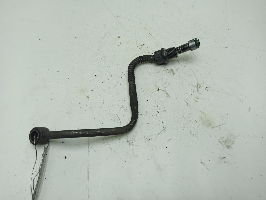 Трубка масляная турбины Renault Megane 3 поколение 2009, 1.5 л., дизель, МКПП, белый, хетчбэк 5 дв. - фото №1