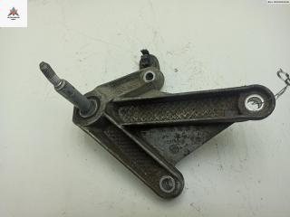 кронштейн КПП Renault Megane 2 поколение 2003, 1.6 л., бензин, МКПП, зелёный, универсал, 8200043084