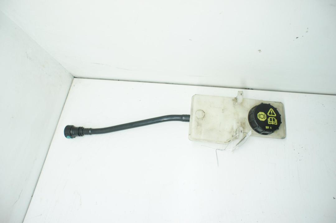 бачок тормозной жидкости Ford C-Max 2004, 1.6 л., i, бензин, МКПП, серый, минивэн, 03350891031