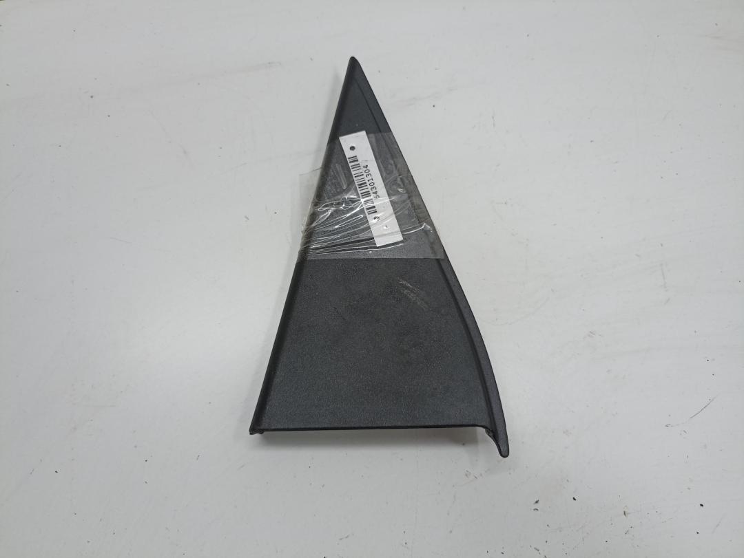 накладка декоративная Opel Vectra B 1995, 1.6 л., бензин, МКПП, серый, хетчбэк 5 дв., 90464354