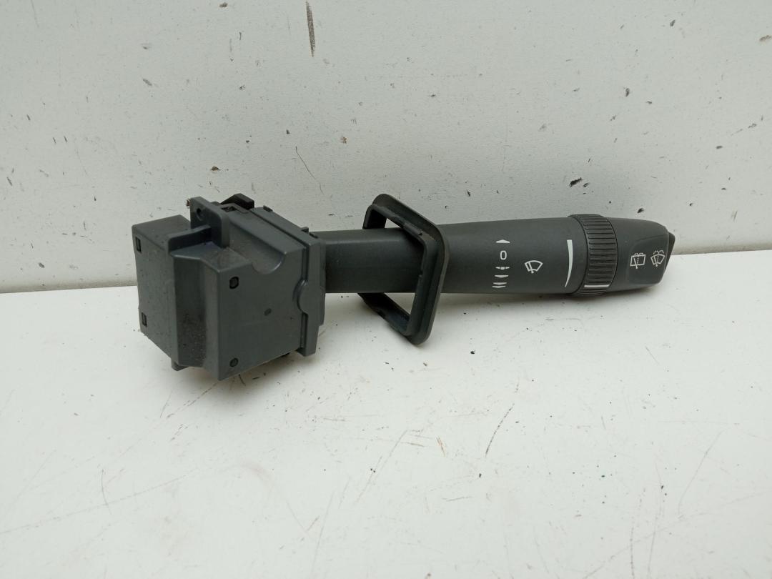 переключатель дворников Volvo V70 2 поколение 2001, 2.4 л., бензин, МКПП, синий, универсал - фото №1