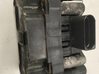 катушка зажигания Volkswagen Touran 1 поколение [рестайлинг] 2008, 1.6 л., бензин, МКПП, жёлтый, минивэн, 032905106B