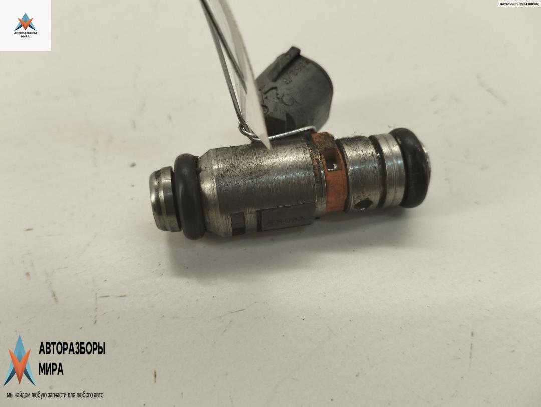 форсунка Volkswagen Golf 4 поколение 2003, 1.4 л., бензин, МКПП, синий, хетчбэк 5 дв., 036031G - фото №1