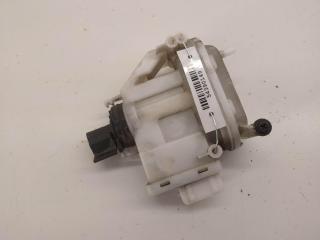 активатор (привод) замка двери Volkswagen Passat B3 1990, 1.8 л., бензин, МКПП, красный, универсал, 357862153C