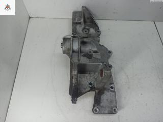 кронштейн генератора Audi A6 4B/C5 1998, 1.8 л., бензин, МКПП, серый, седан, 06B903146K
