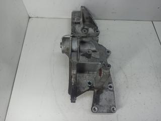 кронштейн генератора Audi A6 4B/C5 1998, 1.8 л., бензин, МКПП, серый, седан, 06B903146K