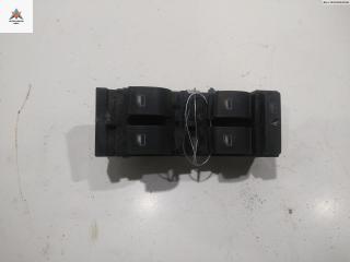 кнопка стеклоподъемника переднего правого Audi A3 8L [рестайлинг] 2002, 1.8 л., бензин, МКПП, серый, хетчбэк 5 дв., 4B0959851B