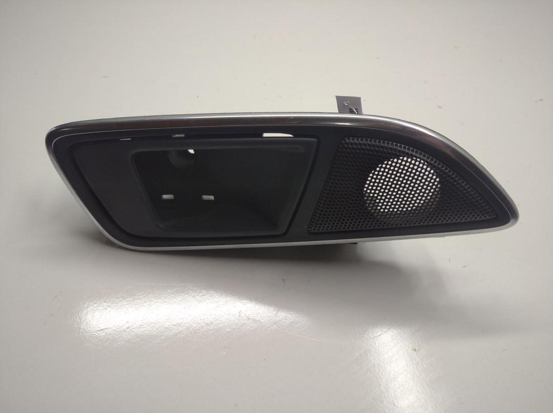 ручка внутренняя передняя правая Ford B-max 1 поколение 2013, 1.0 л., бензин, МКПП, красный, минивэн, AV11-R22600-CC, 1859254 - фото №1