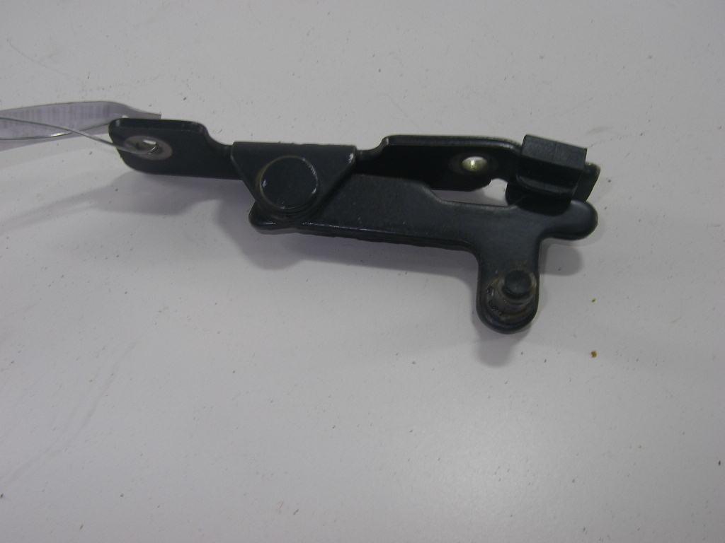 петля капота правая BMW 3 E36 1998, чёрный, универсал, 41618132002