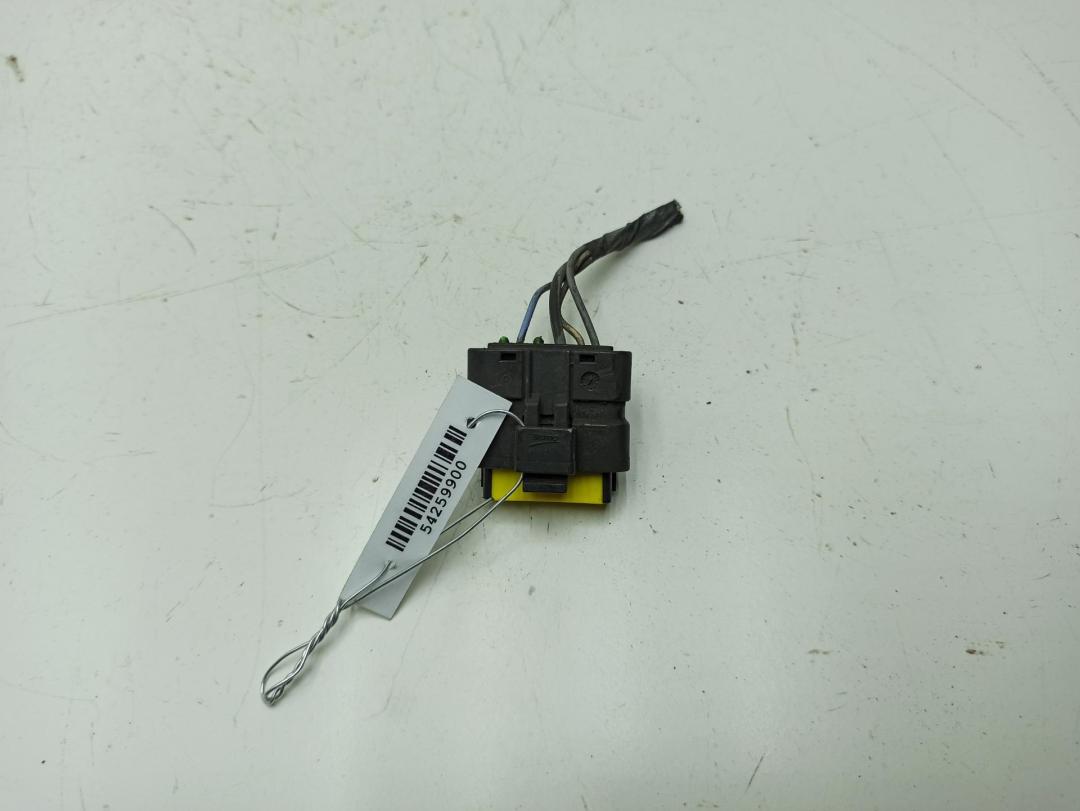 разъем (фишка) проводки Renault Modus 2006, 1.4 л., бензин, МКПП, красный, хетчбэк 5 дв., 90271