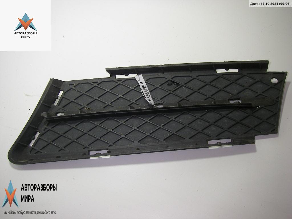 заглушка (решетка) в бампер BMW 3 серия E90/E91/E92/E93 2007, 3.0 л., дизель, АКПП, серый, универсал, 51117178993 - фото №1