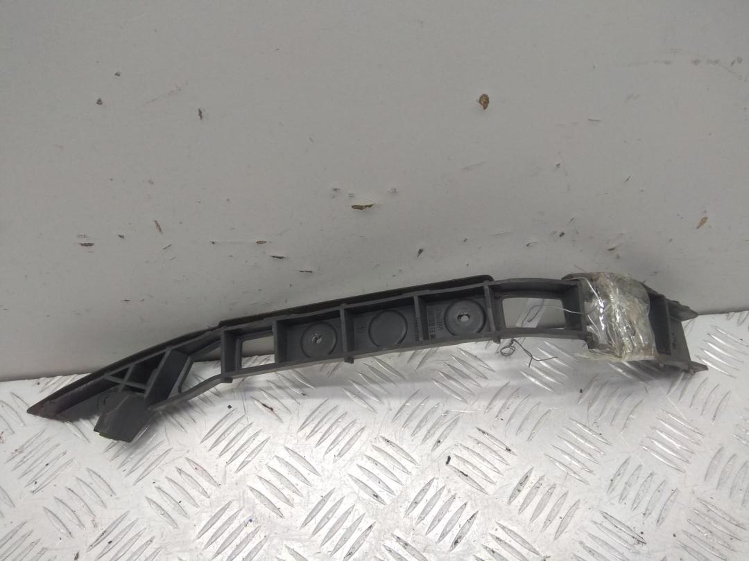кронштейн заднего бампера Opel Meriva A 2004, 1.4 л., бензин, МКПП, серый, минивэн, 93330081