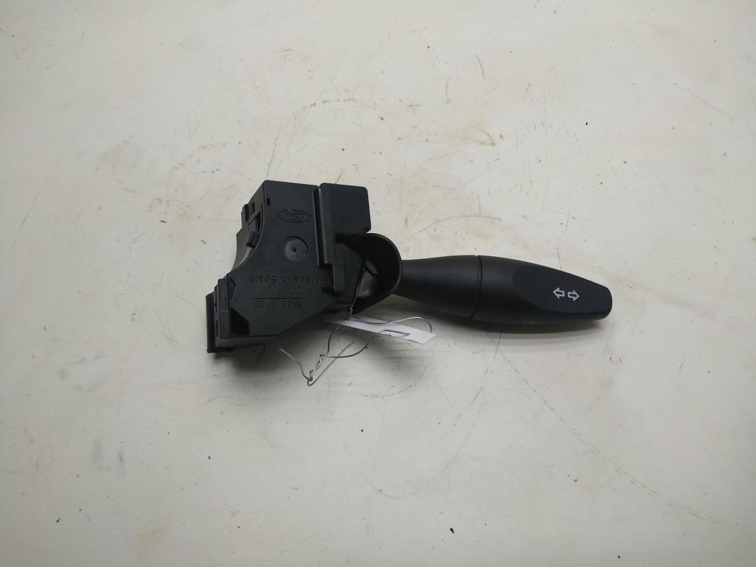 переключатель поворотов Ford Mondeo 3 поколение 2002, 2.0 л., бензин, МКПП, чёрный, универсал, 1S7T13335AE - фото №1