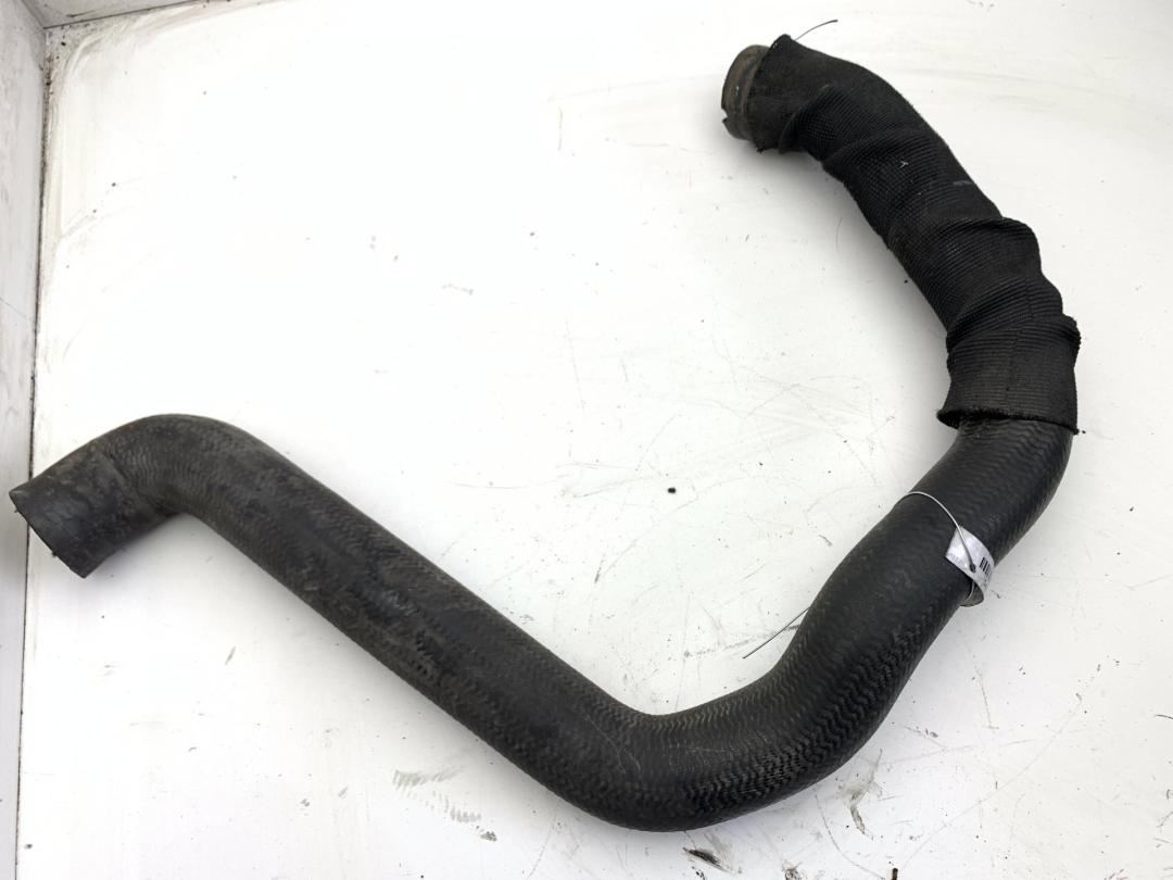 патрубок радиатора Mercedes-Benz A-Класс W169 2005, 2.0 л., дизель, 1695011827 - фото №1