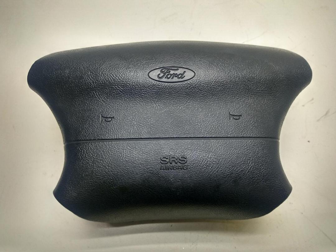 подушка безопасности водителя Ford Explorer 1997, 4.0 л., бензин, АКПП, красный, внедорожник 5 дв.
