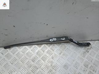 Щеткодержатель (поводок стеклоочистителя) передний Opel Omega B 1997, 2.0 л., бензин, МКПП, чёрный, универсал, 90493822