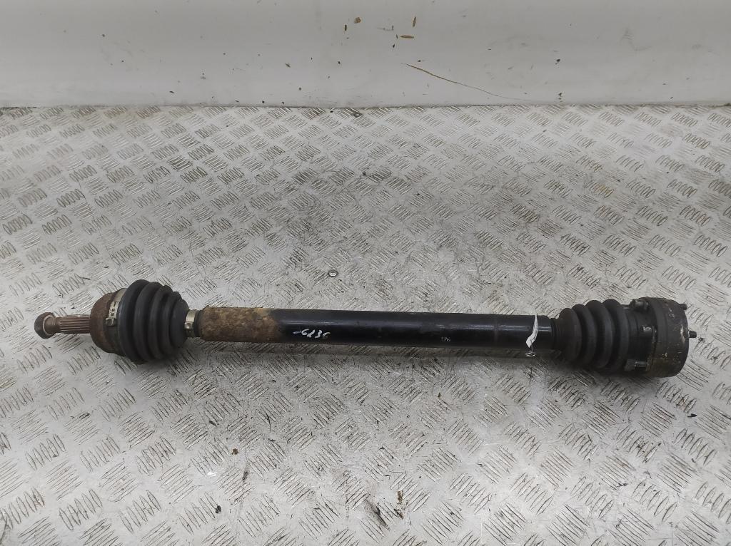 полуось передняя правая (приводной вал, ШРУС) Volkswagen Polo 1999, 1.4 л., бензин, МКПП, зелёный, универсал, 6K0407450X