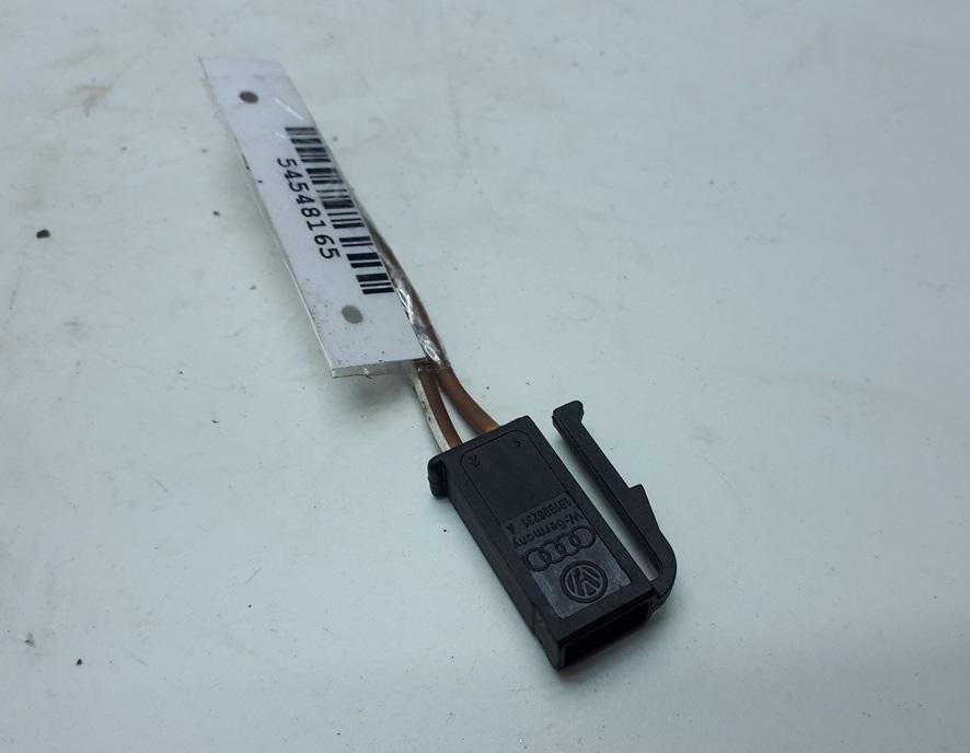 разъем (фишка) проводки Volkswagen Passat B3 1990, 1.8 л., бензин, МКПП, красный, универсал, 191906231