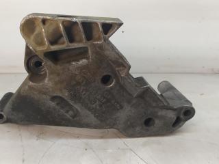 кронштейн двигателя Volkswagen Passat B6 2006, 1.9 л., дизель, МКПП, серый, универсал, 03G199207F