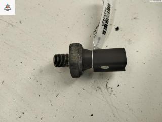 датчик давления масла Volkswagen Passat B6 2010, 2.0 л., дизель, МКПП, серый, универсал