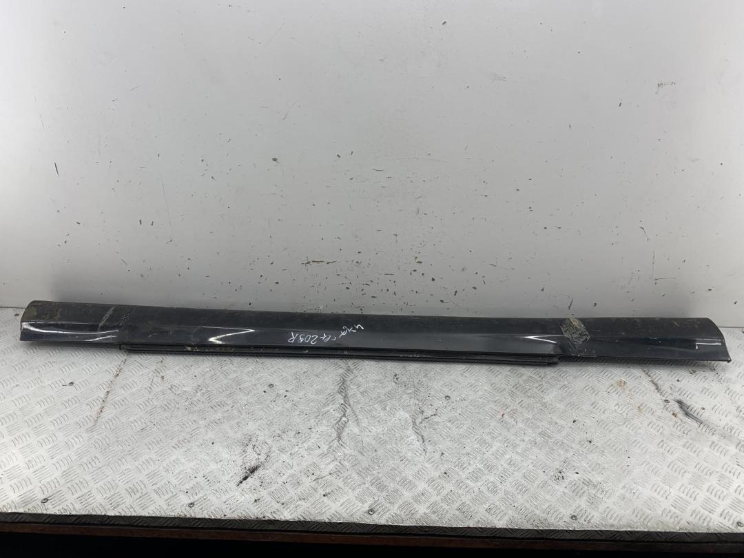 Накладка на порог наружная правая Mercedes-Benz CLK-Class C209 2004, чёрный, купе, A2096980454