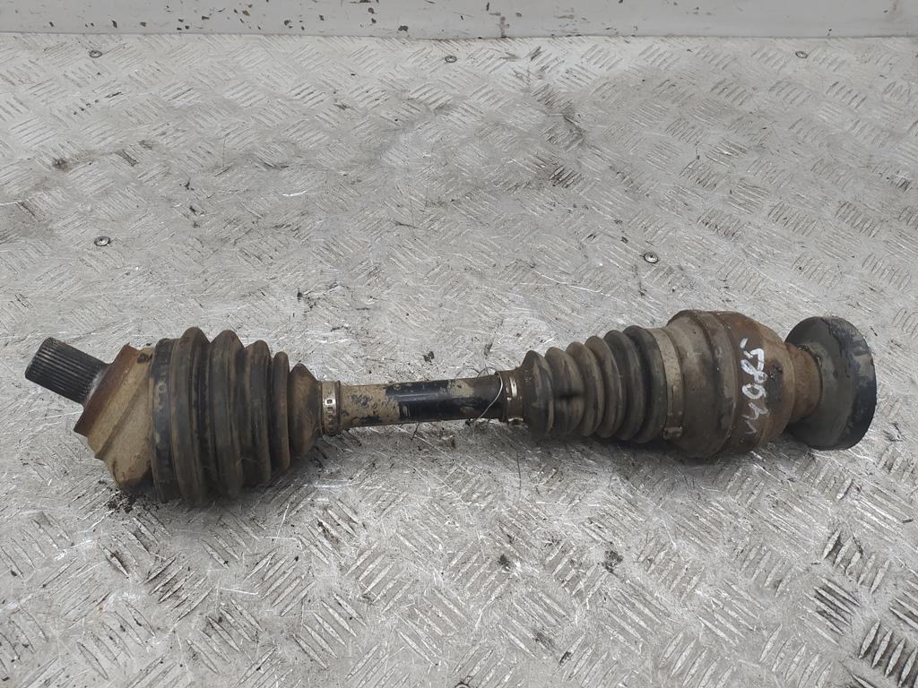 полуось передняя левая (приводной вал, ШРУС) Volkswagen Tiguan 2008, 2.0 л., дизель, МКПП, чёрный, внедорожник 5 дв., 5N0407761Q