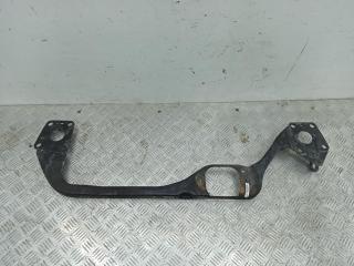 балка под радиатор Audi A4 B5 1997, 1.8 л., бензин, МКПП, серый, седан, 23172099