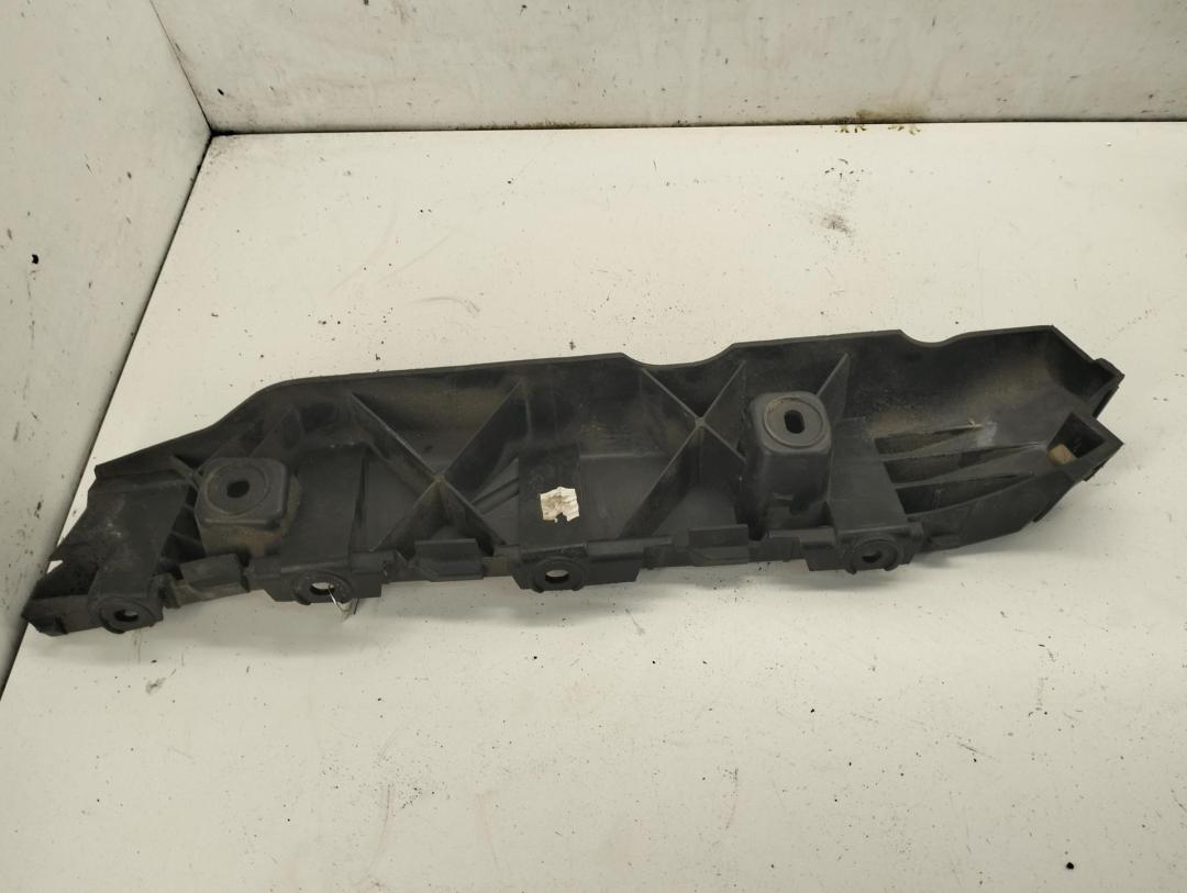 кронштейн заднего бампера SEAT Altea 2007, 1.9 л., дизель, МКПП, чёрный, минивэн, 5P8807375