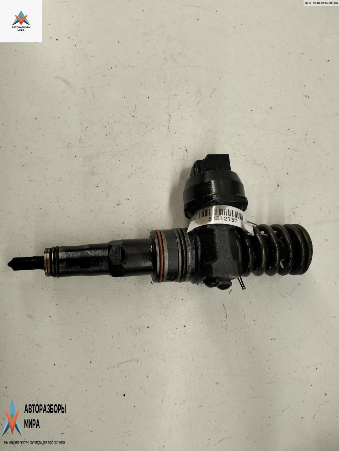 форсунка Volkswagen Golf 4 поколение 2001, 1.9 л., дизель, МКПП, синий, хетчбэк 5 дв., 038130073AM - фото №1