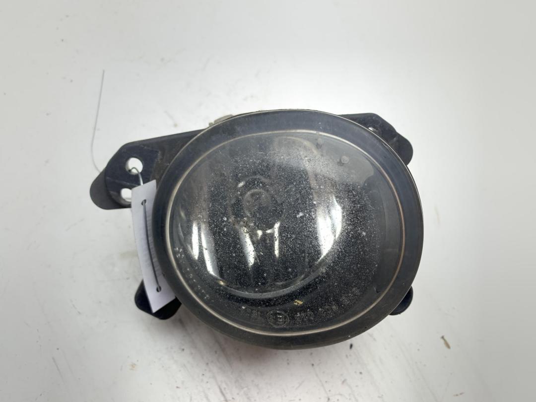 фара противотуманная левая Mercedes-Benz B W245 2005, 1.7 л., бензин, МКПП, чёрный, хетчбэк 5 дв., 2518200756