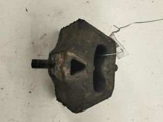 подушка крепления двигателя Volkswagen Passat B2 1986, 1.8 л., бензин, МКПП, красный, универсал, 827199382