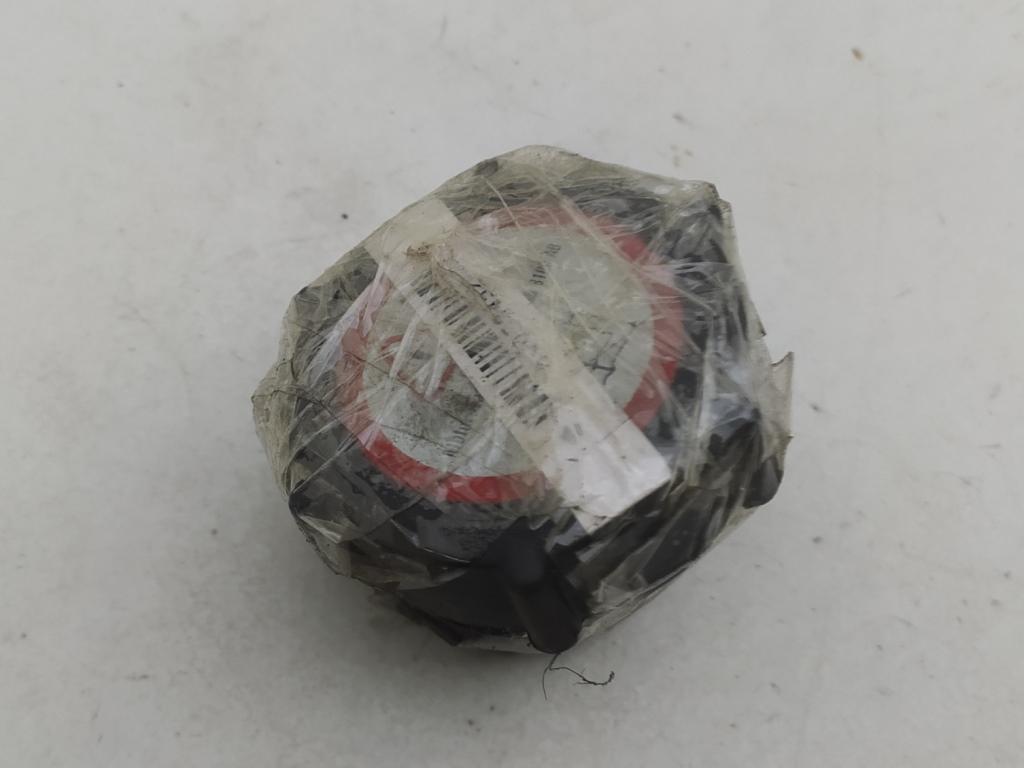 пробка расширительного бачка Ford Mondeo III 2005, 2.0 л., дизель, МКПП, серый, универсал