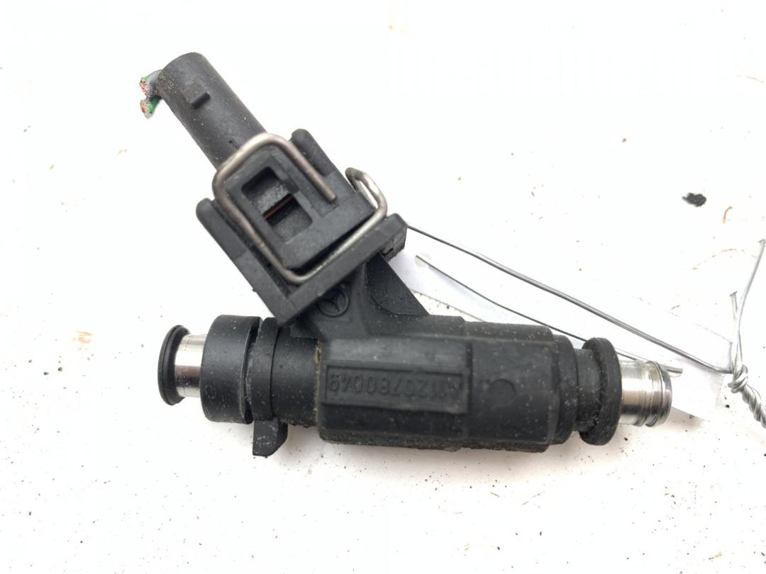 форсунка Mercedes-Benz C W202 1999, 2.4 л., бензин, МКПП, синий, универсал, 1120780049