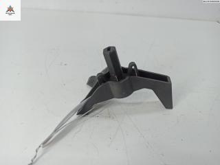 кронштейн (крепление) Audi A4 B7 2004, 2.0 л., дизель, МКПП, синий, универсал, 8E9945183