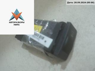 кнопка (выключатель) Audi A4 B5 1995, 1.8 л., бензин, МКПП, чёрный, универсал