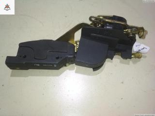 замок двери передней правой Opel Vectra A 1993, 1.8 л., бензин, МКПП, красный, хетчбэк 5 дв., 90377706