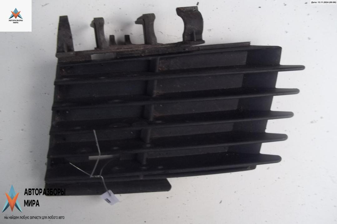 заглушка (решетка) в бампер Opel Vectra C 2002, 2.2 л., дизель, МКПП, чёрный, седан, 9186127 - фото №1