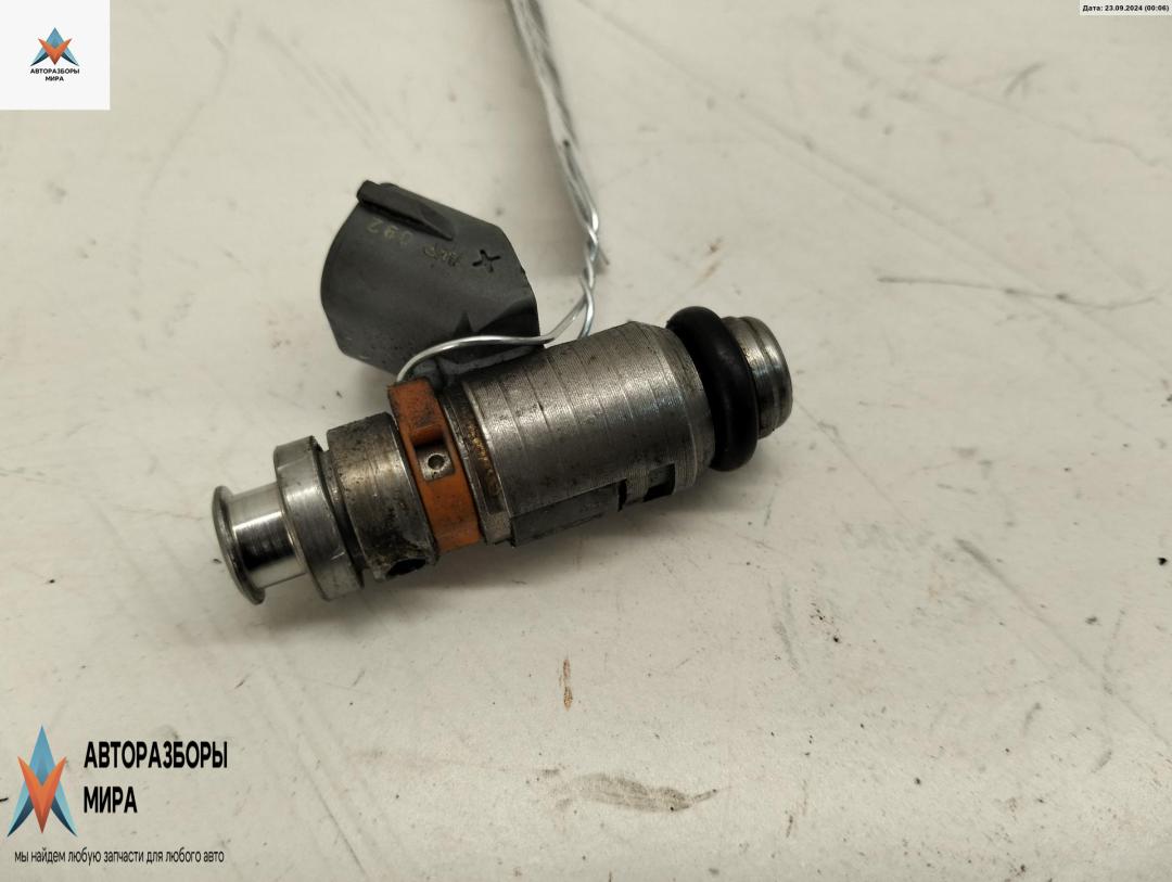 форсунка Volkswagen Golf 4 поколение 2002, 1.4 л., бензин, МКПП, синий, хетчбэк 5 дв., 036031G - фото №1