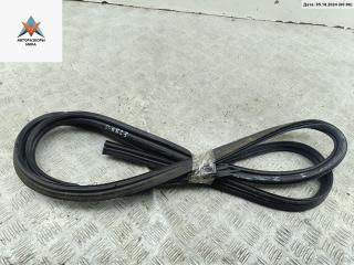 Уплотнитель крышки (двери) багажника Ford Focus 1 поколение [рестайлинг] 2004, 1.4 л., бензин, МКПП, серый, хетчбэк 5 дв.